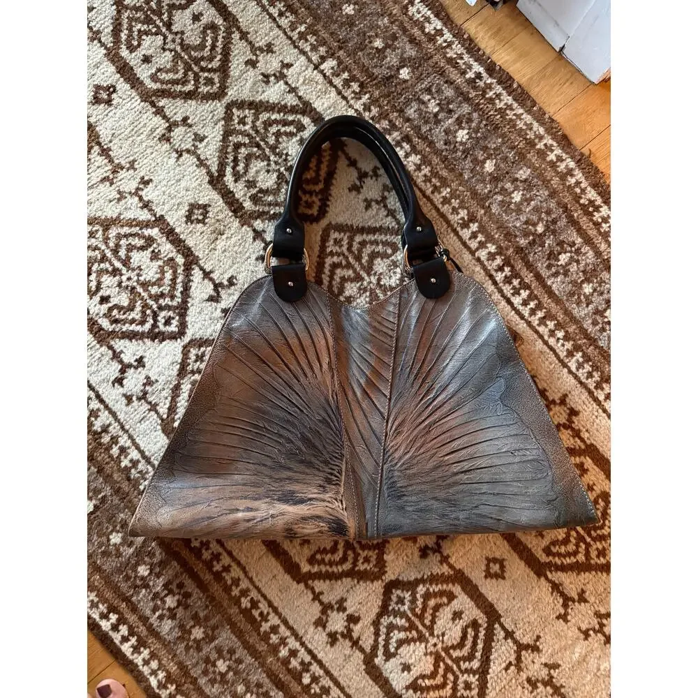 FENDI Karl Lagerfeld 2003 Vintage Devil Trapezio Leather Bag Neutrals Large